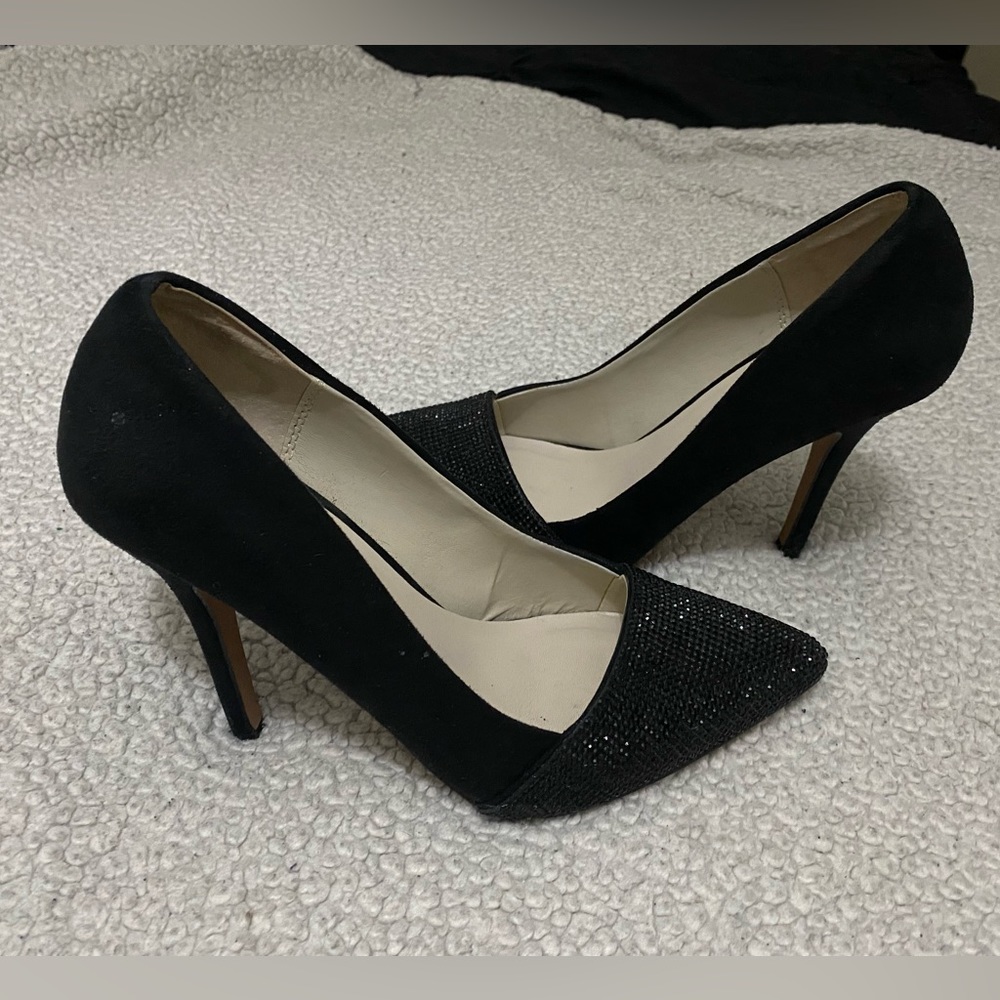 Aldo black sparkly closed toed heels/pumps, size 7